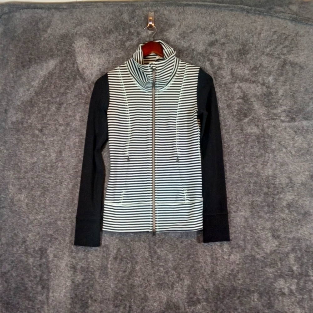 Lululemon Daily yoga zip women's athletic running jacket mint green size 2